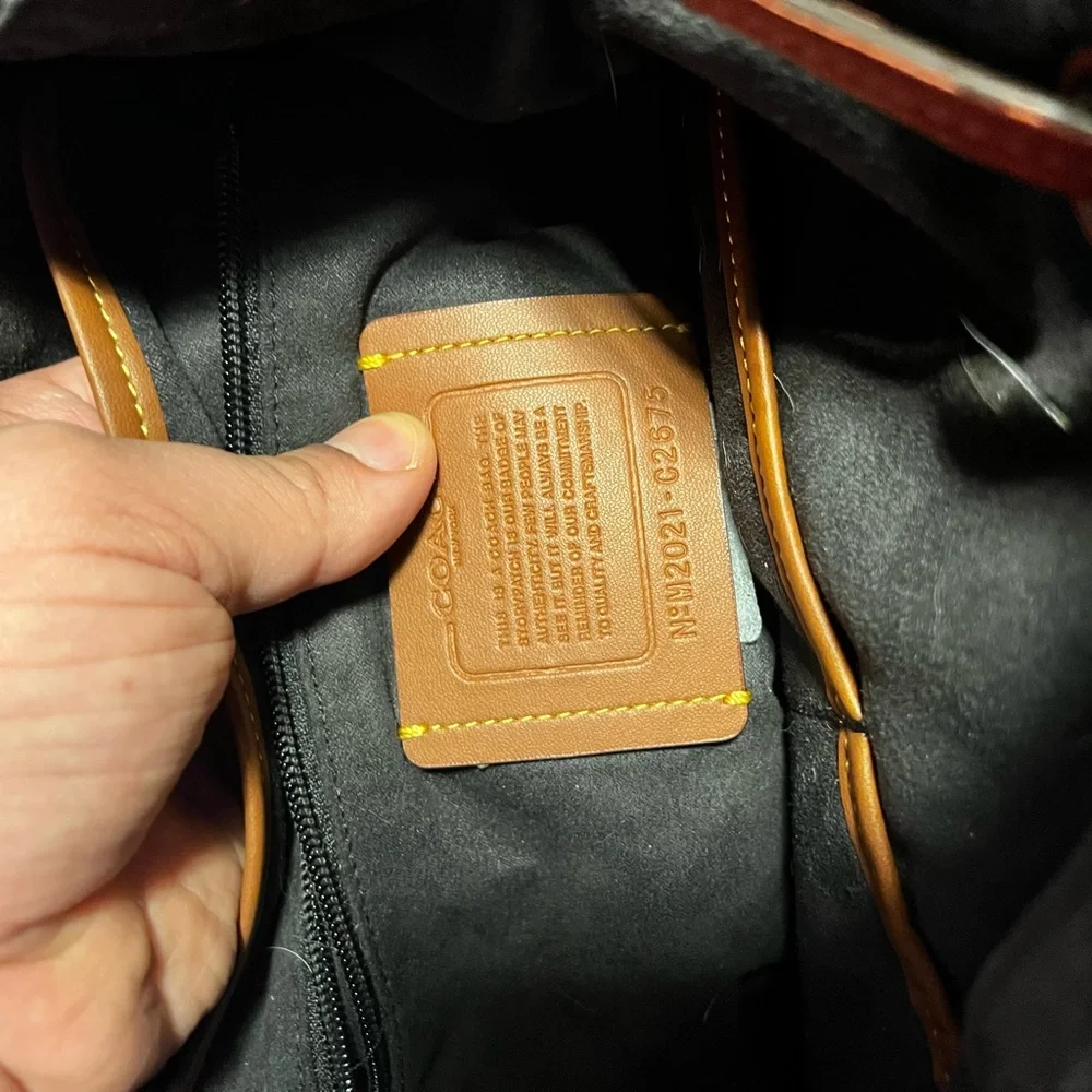 COPY - Coach Hitch Backpack - Picture 2 of 3